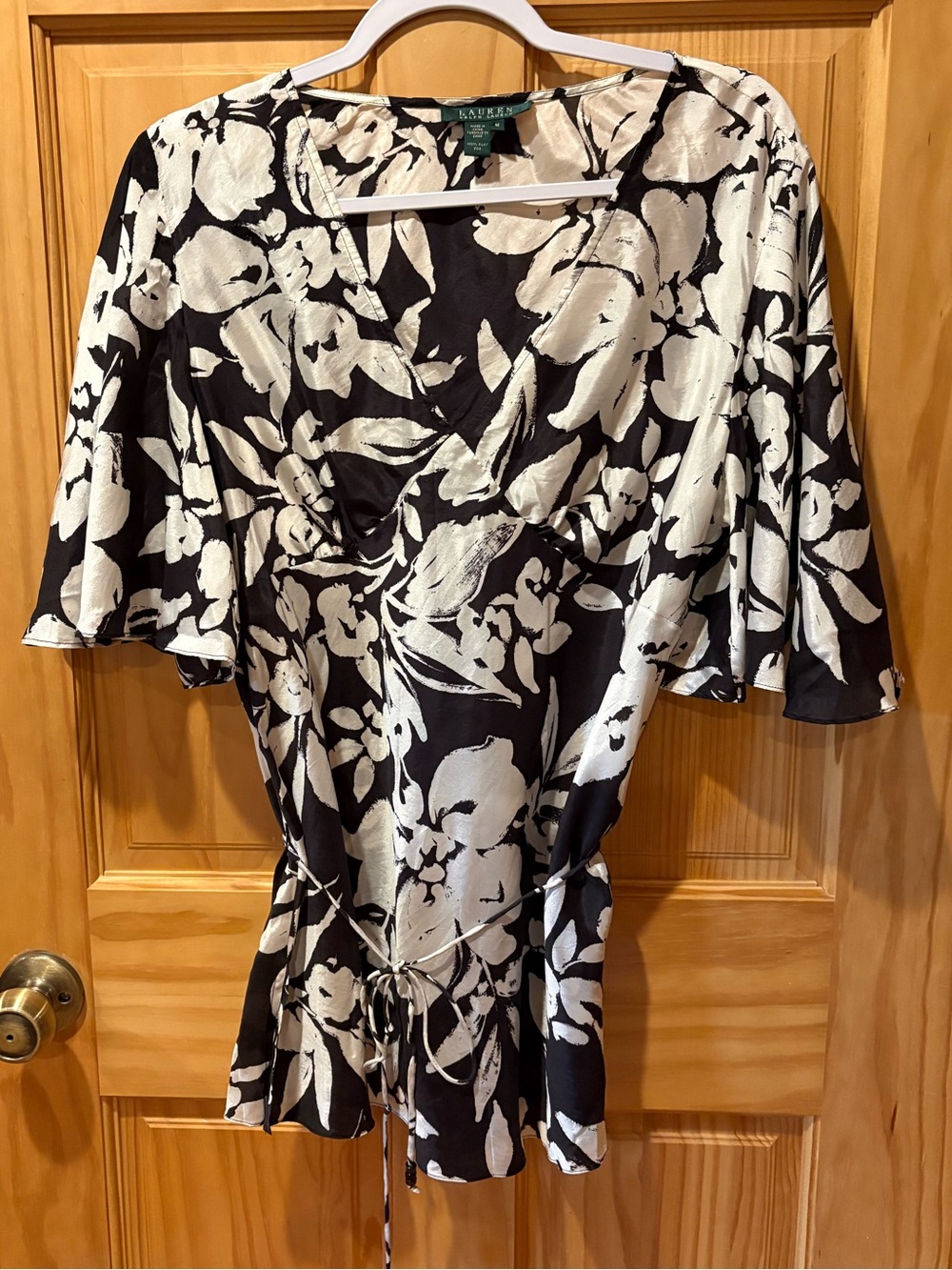 Lauren Ralph Lauren Black & White Floral Print 100% Silk Wrap Top women’s M